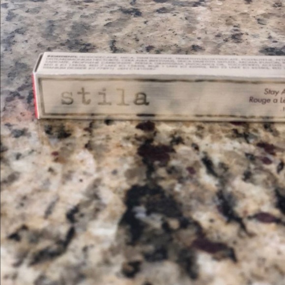 Stila - Picture 4 of 4